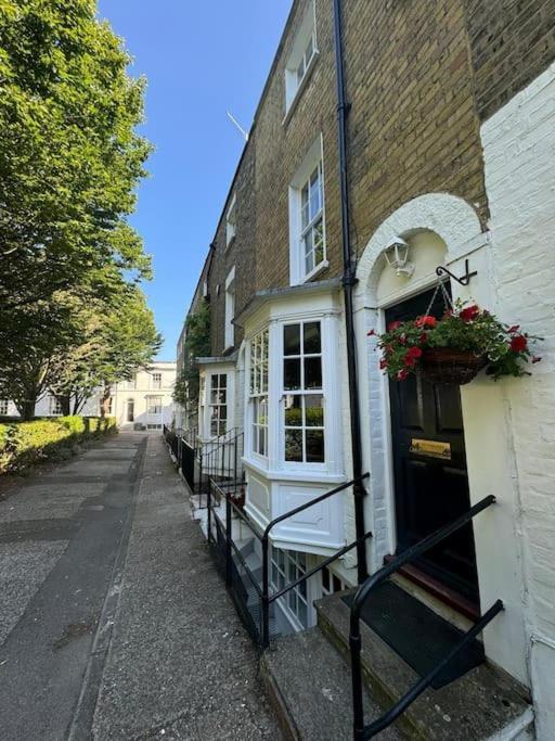 2 Bed Georgian Cottage, Ramsgate Eksteriør bilde